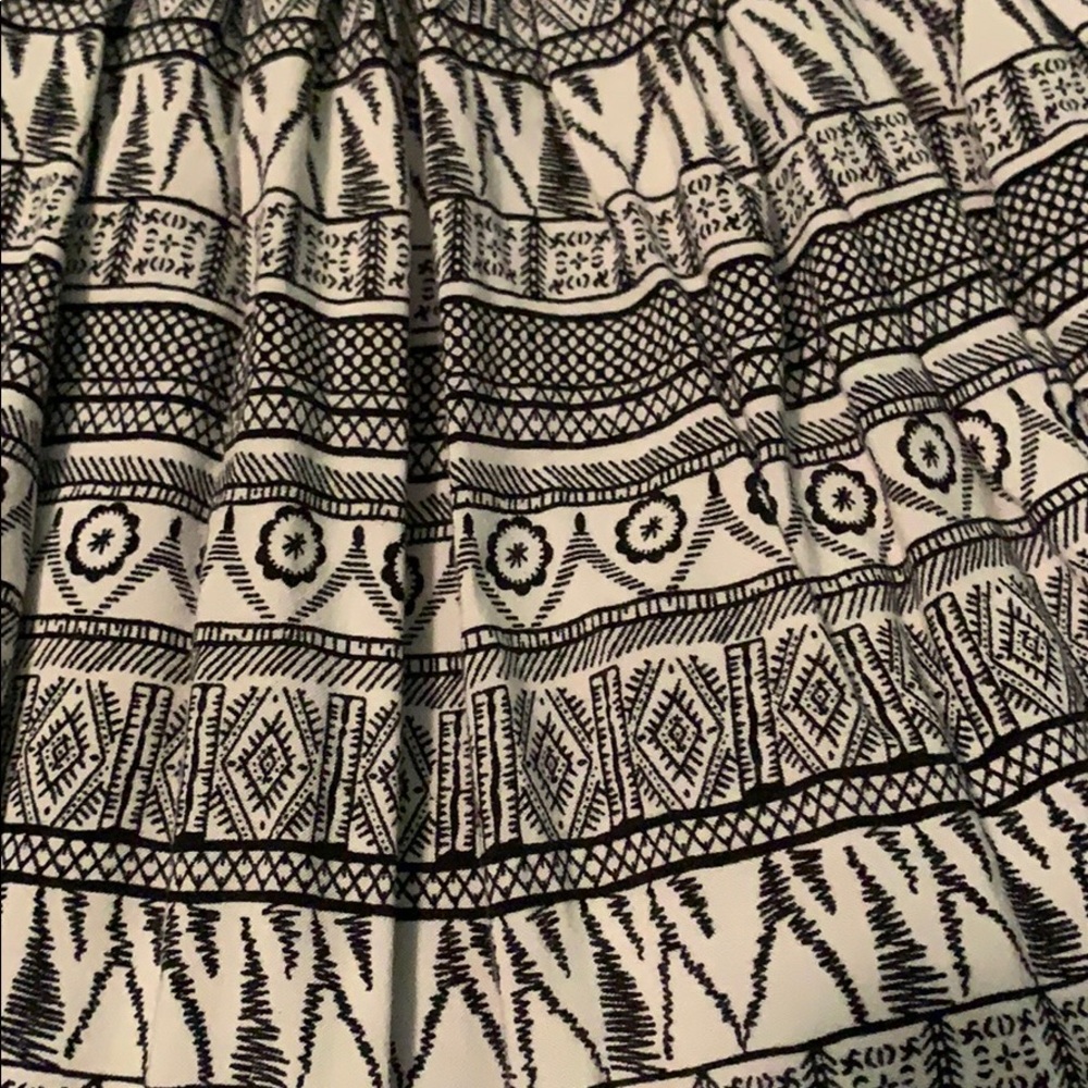 Skirt - Picture 2 of 4